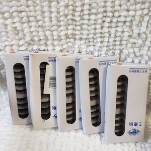 Brand new eyelashes bundle 5 box